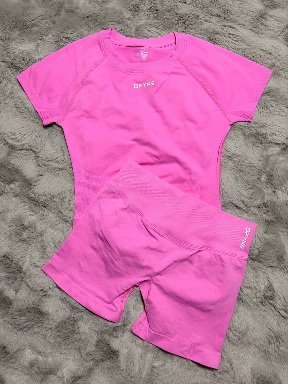 Dfyne Workout Set Size M Pink Seamless